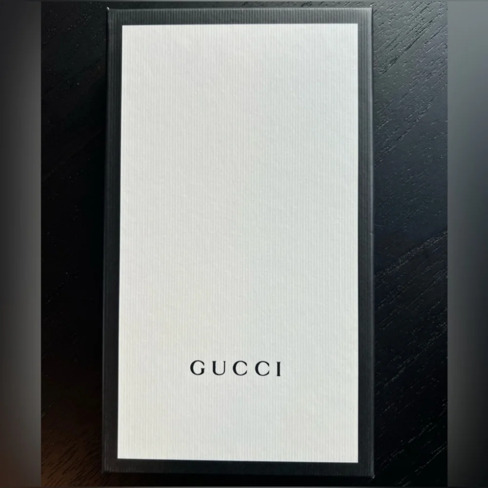 AUTHENTIC GUCCI LIMITED EDITION GG STRAWBERRY SUPREME IPHONE CASE X